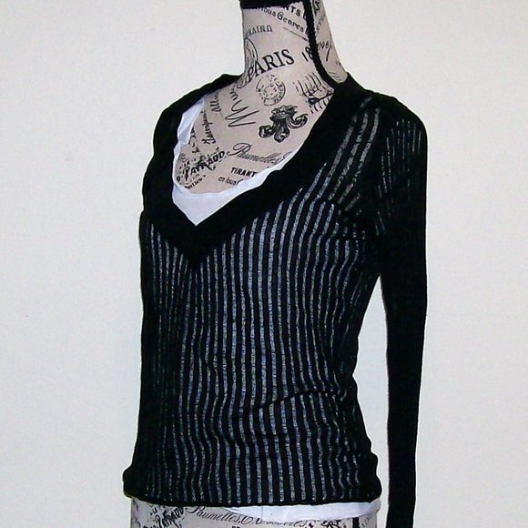 NWOT Beautiful 2 in 1 Sweater Top - Picture 3 of 6
